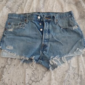 Levis cut off shorts